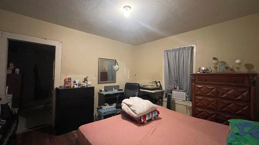 Houston 1-story, 5-bed 7647 Avenue J-idx