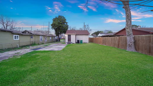 Houston 1-story, 1-bed 7632 Avenue E-idx