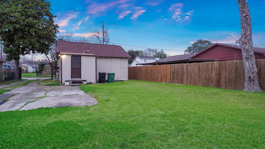 Houston 1-story, 1-bed 7632 Avenue E-idx