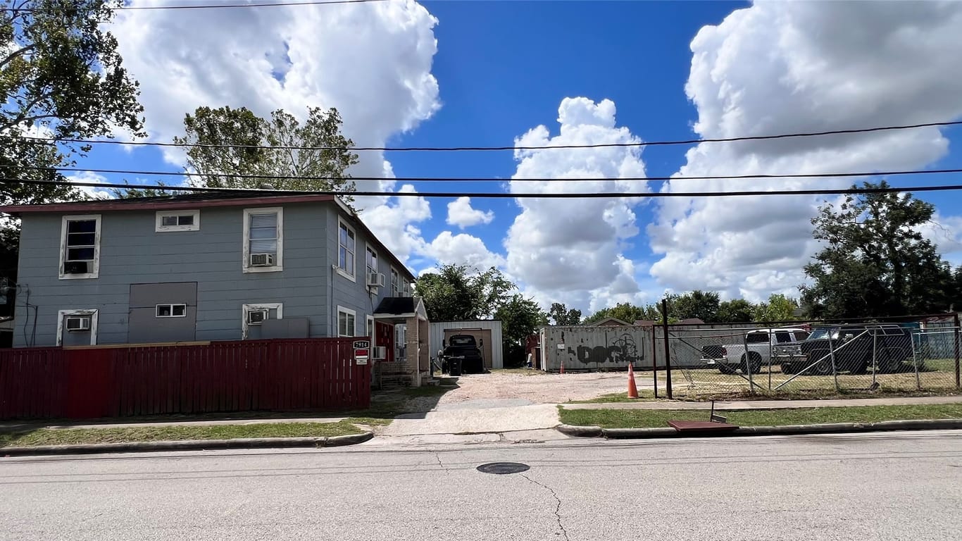 Houston 2-story, 2-bed 7914 Junius Street 4-idx