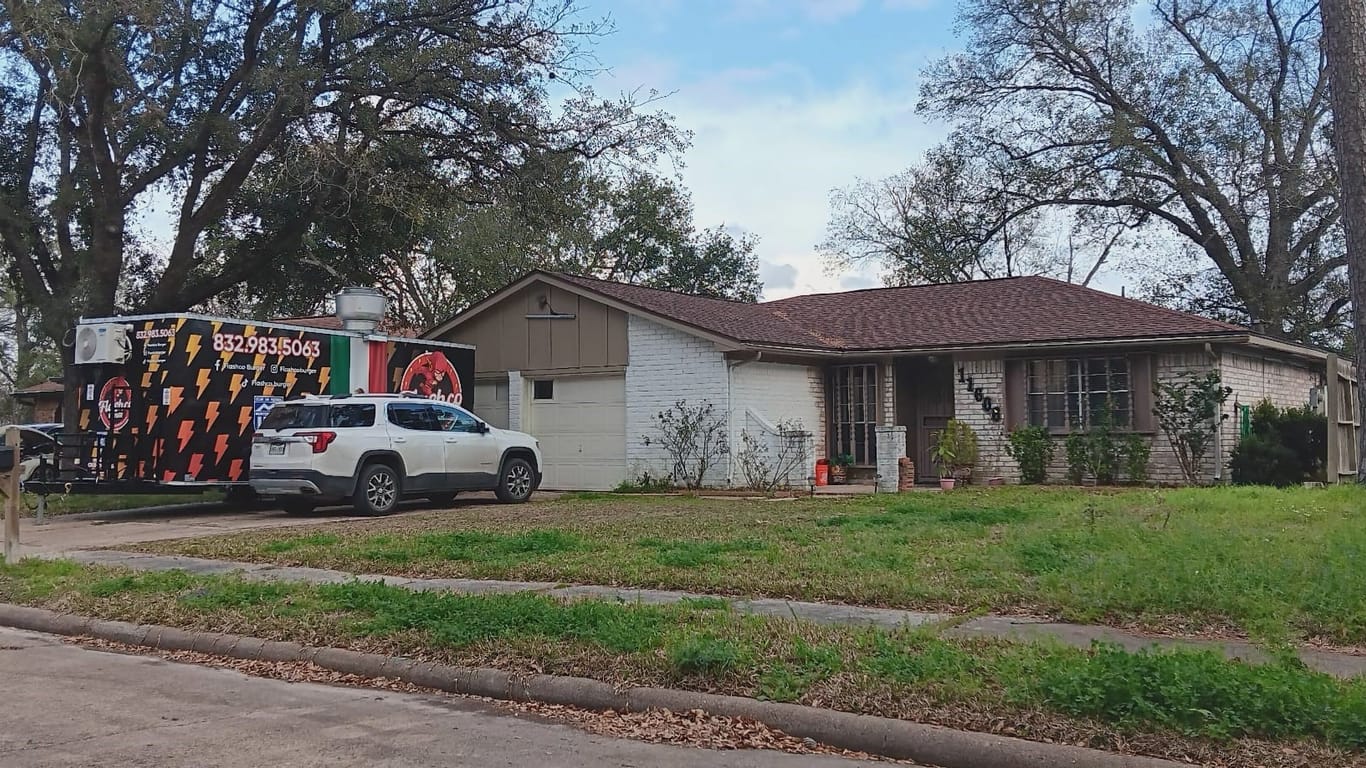 Houston 1-story, 0-bed 11606 Wood Shadows Drive-idx