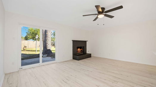 Houston null-story, 3-bed 12111 Wood Forest Drive-idx