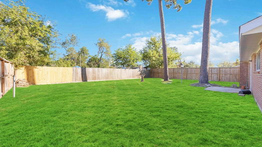 Houston null-story, 3-bed 12111 Wood Forest Drive-idx