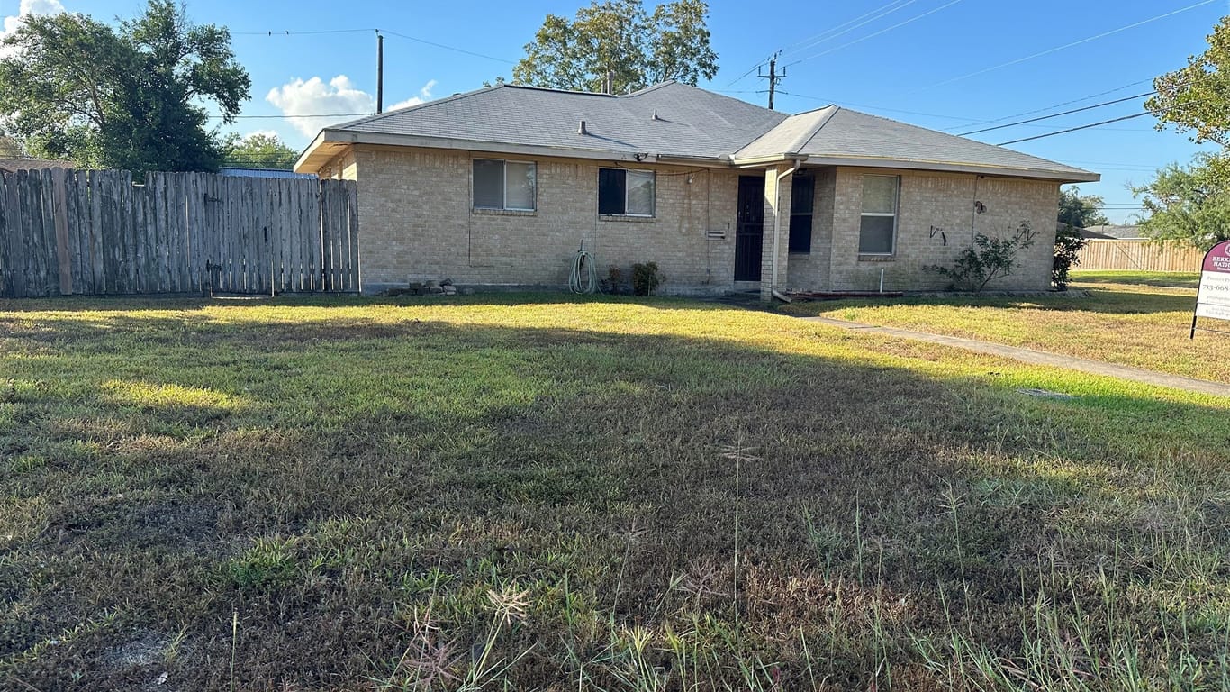 Houston 1-story, 3-bed 10302 Lafferty Oaks Street-idx