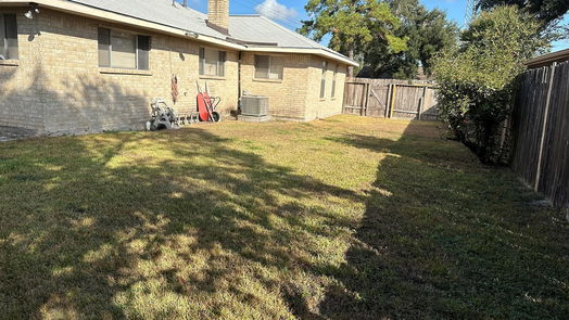 Houston 1-story, 3-bed 10302 Lafferty Oaks Street-idx