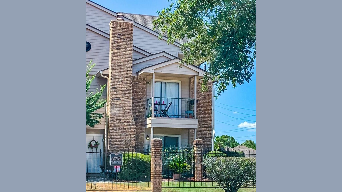 Houston 2-story, 1-bed 3770 Lovers Wood Drive 1001-idx