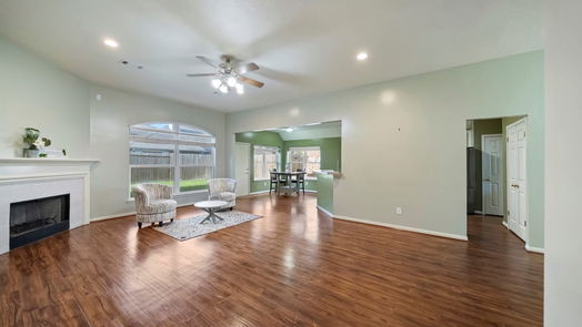 Houston 1-story, 2-bed 2106 Laurel Oaks Drive-idx