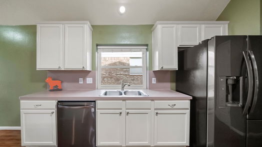 Houston 1-story, 2-bed 2106 Laurel Oaks Drive-idx