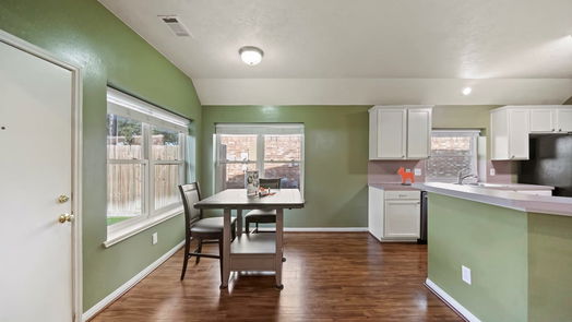 Houston 1-story, 2-bed 2106 Laurel Oaks Drive-idx