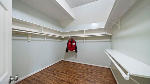 Houston 1-story, 2-bed 2106 Laurel Oaks Drive-idx