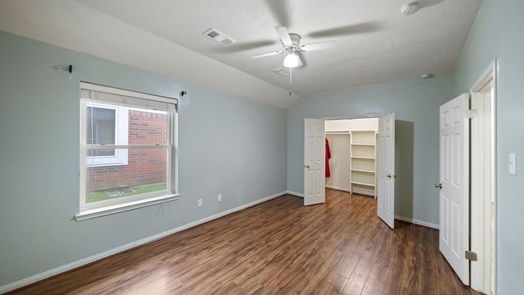 Houston 1-story, 2-bed 2106 Laurel Oaks Drive-idx