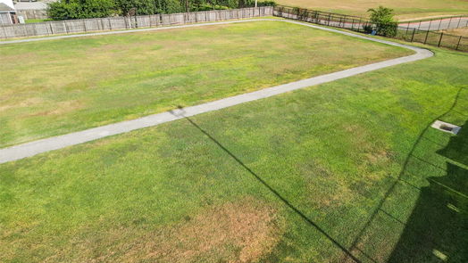 Houston 1-story, 2-bed 2106 Laurel Oaks Drive-idx