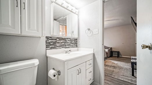Houston 1-story, 1-bed 12905 Woodforest Boulevard 406-idx
