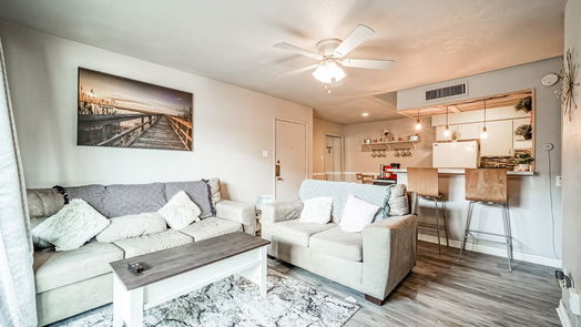 Houston 1-story, 1-bed 12905 Woodforest Boulevard 406-idx