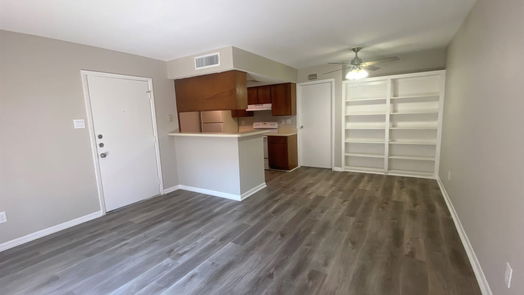 Houston 1-story, 1-bed 12905 Woodforest Boulevard 607-idx
