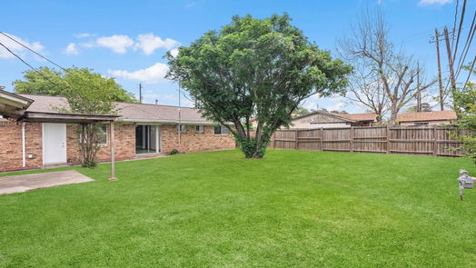 Houston 1-story, 3-bed 13826 Hollypark Drive-idx