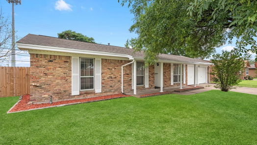 Houston 1-story, 3-bed 13826 Hollypark Drive-idx