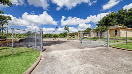 Houston 1-story, null-bed 856 Normandy Street-idx