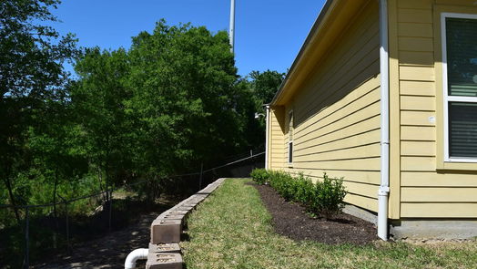 Houston 1-story, null-bed 856 Normandy Street-idx