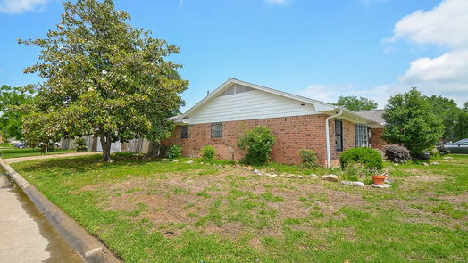 Houston 1-story, 3-bed 14123 Woodforest Boulevard-idx
