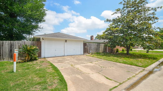 Houston 1-story, 3-bed 14123 Woodforest Boulevard-idx