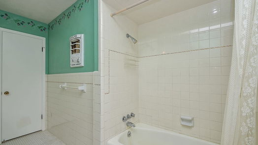 Houston 1-story, 3-bed 14123 Woodforest Boulevard-idx