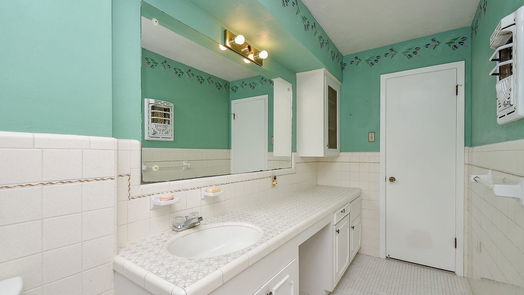 Houston 1-story, 3-bed 14123 Woodforest Boulevard-idx