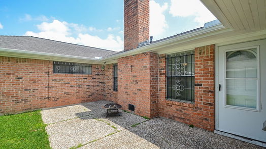 Houston 1-story, 3-bed 14123 Woodforest Boulevard-idx