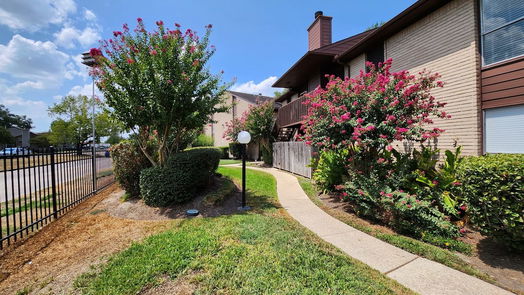 Houston 1-story, 2-bed 12905 Woodforest Boulevard 103-idx