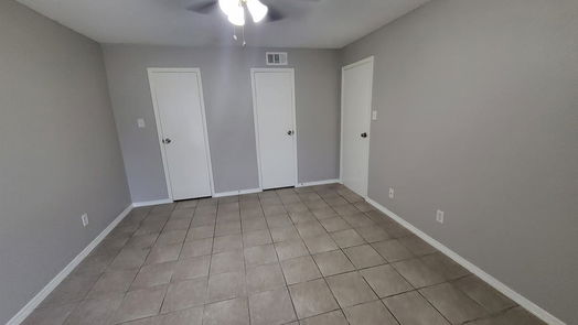 Houston 1-story, 1-bed 12955 Woodforest Boulevard 4-idx