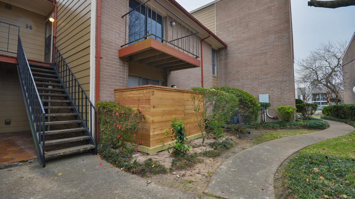 Houston 1-story, 1-bed 12955 Woodforest Boulevard 14-idx