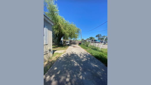 Houston 1-story, 3-bed 13718 Hershe Street-idx