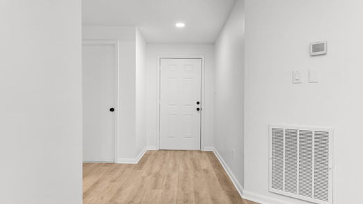 Houston null-story, 4-bed 1403 Oakengates Drive-idx