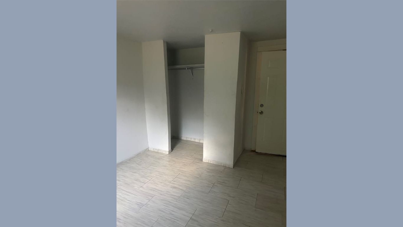 Houston 1-story, 5-bed 4405 Plaag Street-idx