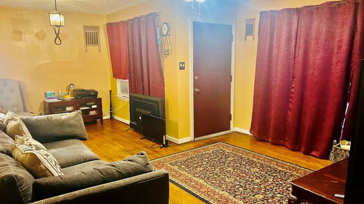 Houston null-story, 2-bed 10415 Rockaway Drive-idx