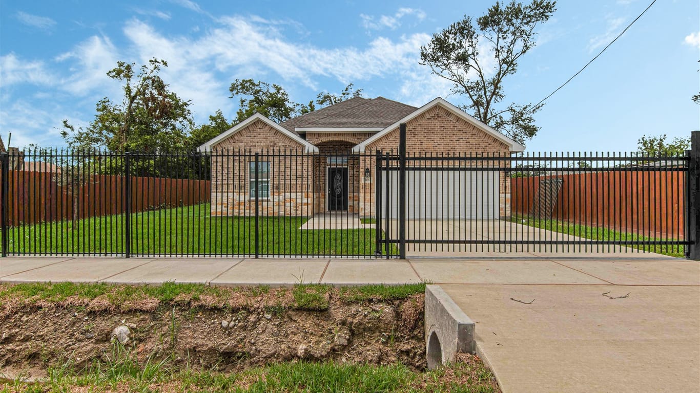 Houston 1-story, 4-bed 4426 Plaag Street-idx