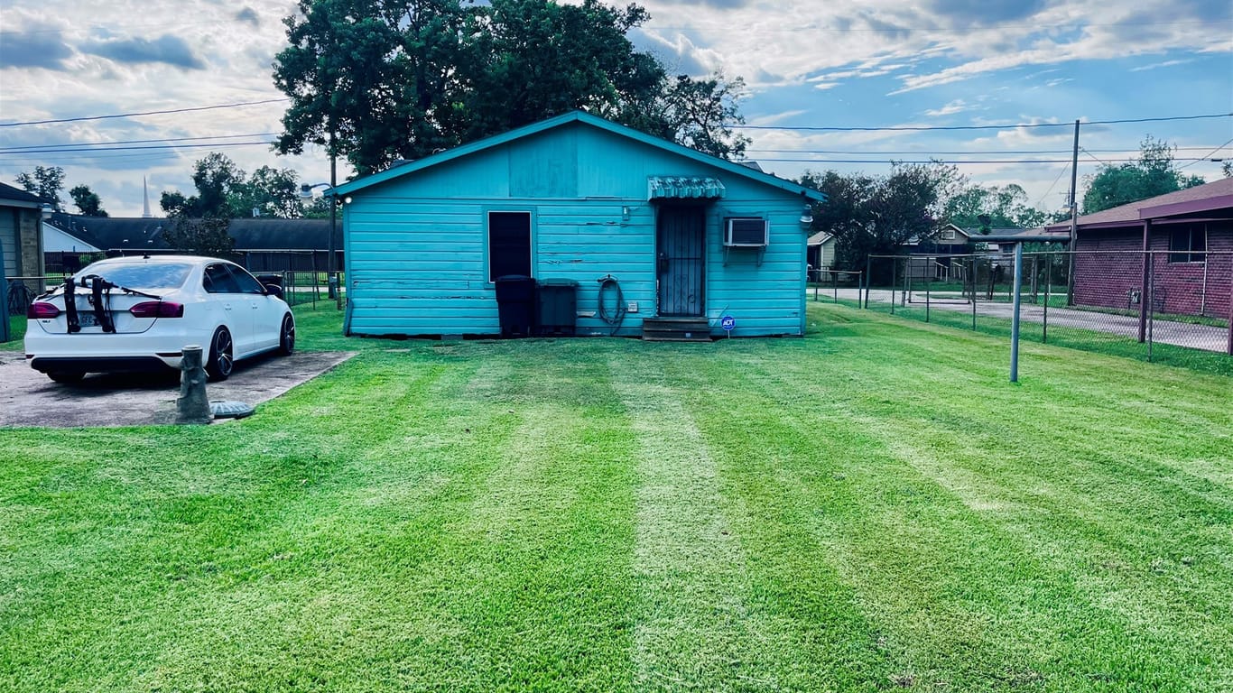 Houston 1-story, 2-bed 8006 Hoffman St-idx