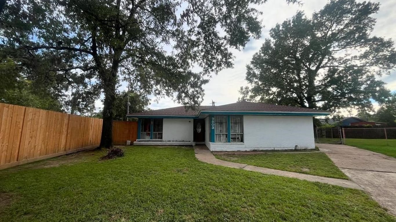 Houston 1-story, 3-bed 9803 Degas Lane-idx