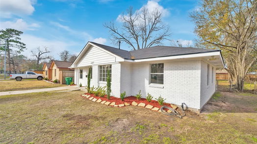 Houston 1-story, 3-bed 5805 Langley Road-idx