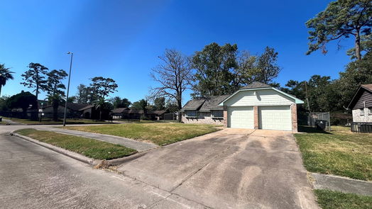 Houston 1-story, 3-bed 10325 Woodwick Street-idx