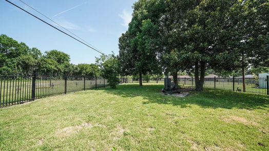 Houston 1-story, 3-bed 7601 Parker Road-idx