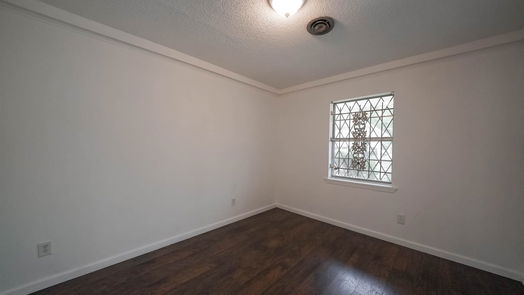 Houston 1-story, 3-bed 7601 Parker Road-idx