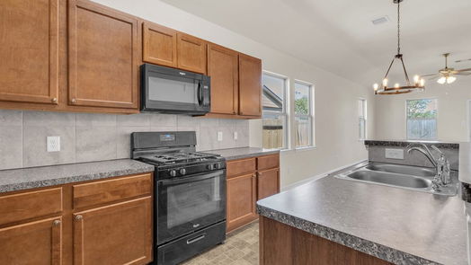 Houston null-story, 3-bed 7435 Senfronia Hills Drive-idx