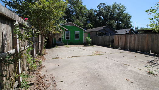 Houston 1-story, 3-bed 4419 Denmark Street-idx