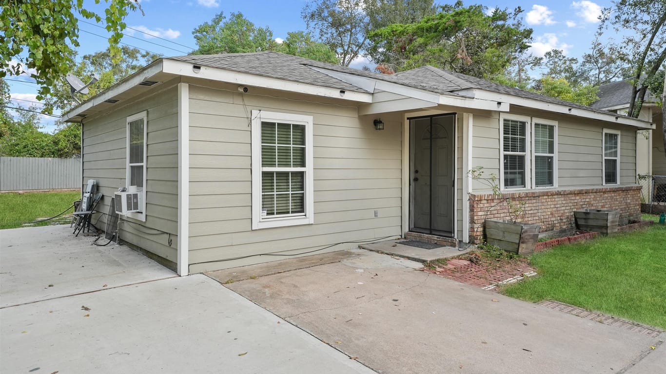 Houston 1-story, 4-bed 6143 Micollet Street-idx