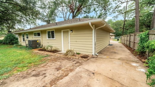 Houston 1-story, 3-bed 5913 Bretshire Drive-idx