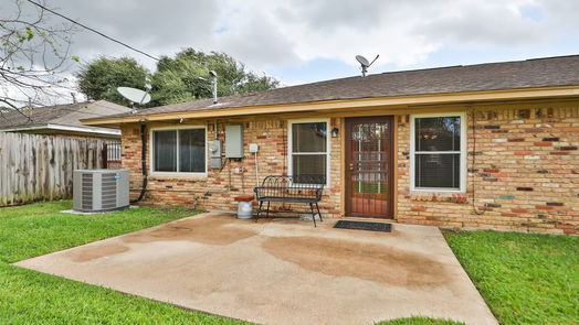 Houston null-story, 3-bed 10511 Bretton Drive-idx