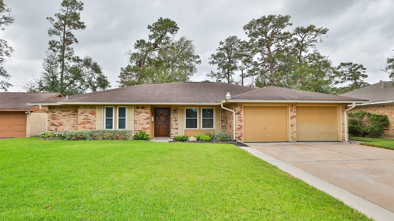 Houston null-story, 3-bed 10511 Bretton Drive-idx