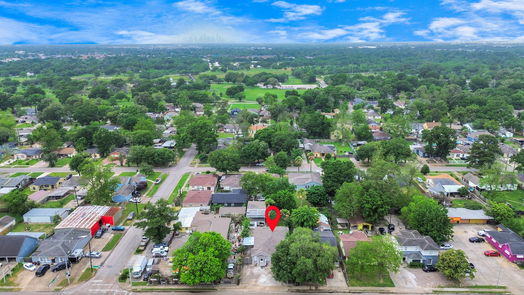 Houston 1-story, 6-bed 8209 Howard Drive-idx