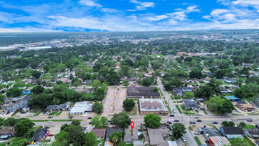 Houston 1-story, 6-bed 8209 Howard Drive-idx